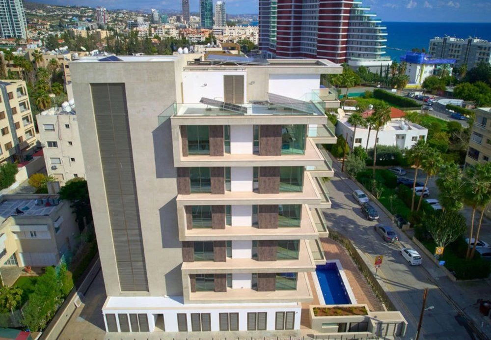 Элитная резиденция с бассейном и водопадом в 200 метрах от пляжей, Гермасогейя, Кипр