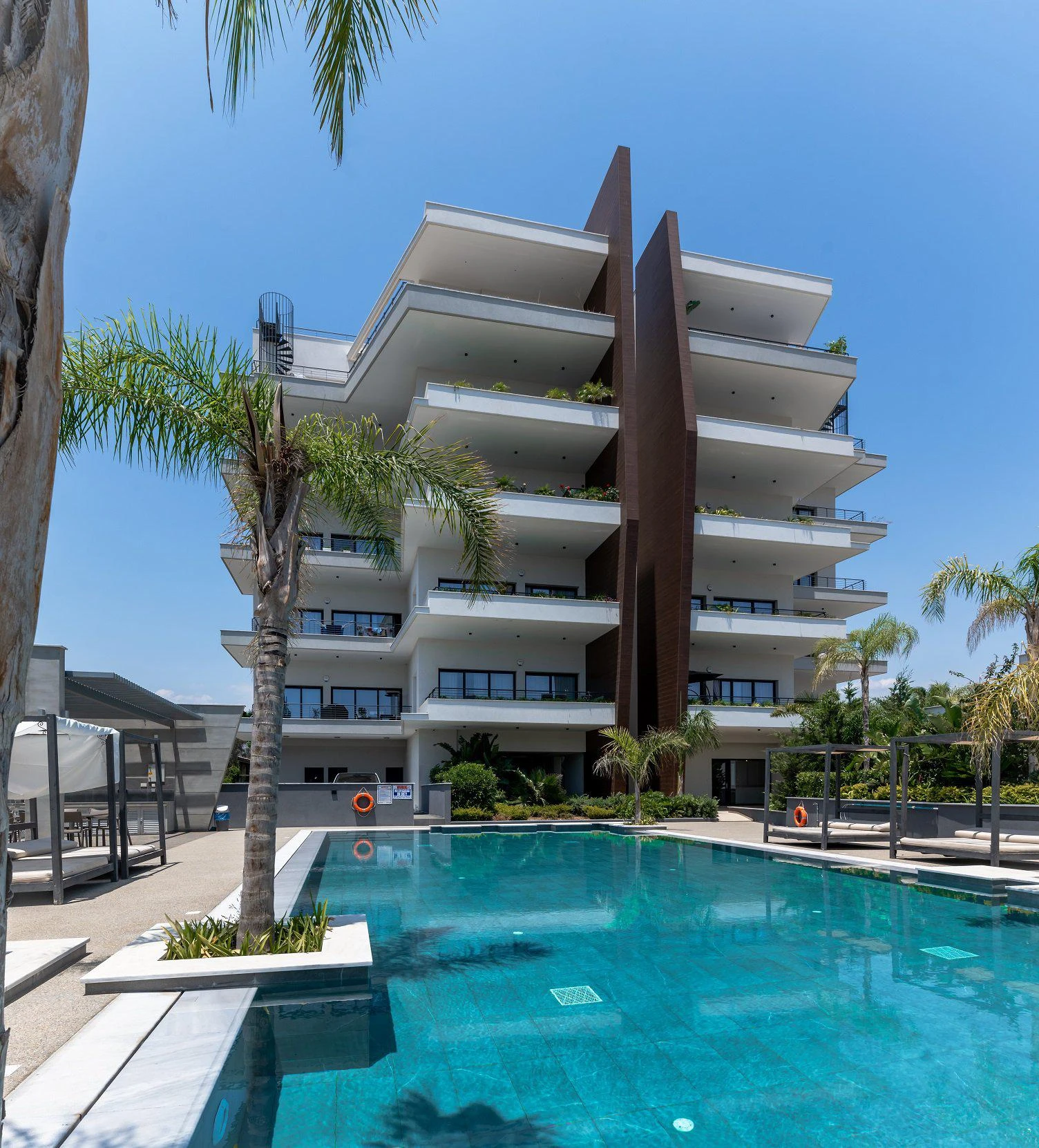 Новая резиденция с бассейнами, садами и зонами отдыха в 750 метрах от пляжа, Гермасогейя, Кипр