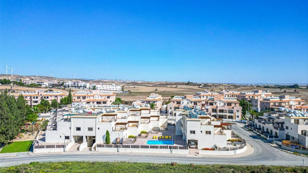 Отремонтированная резиденция с бассейном рядом с пляжами, Ларнака, Кипр