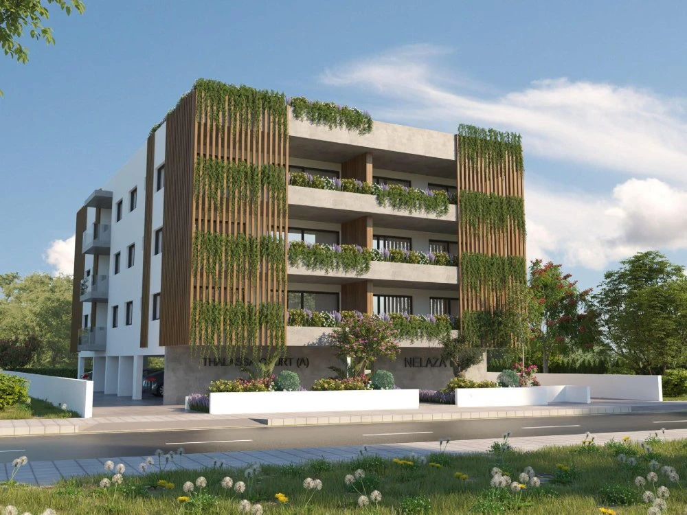 Малоэтажная резиденция с парковкой рядом с портом и центром Лимасола, Кипр