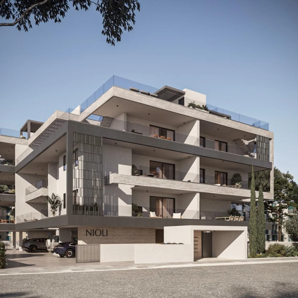 Резиденция с парковкой рядом с автомагистралями, Ларнака, Кипр