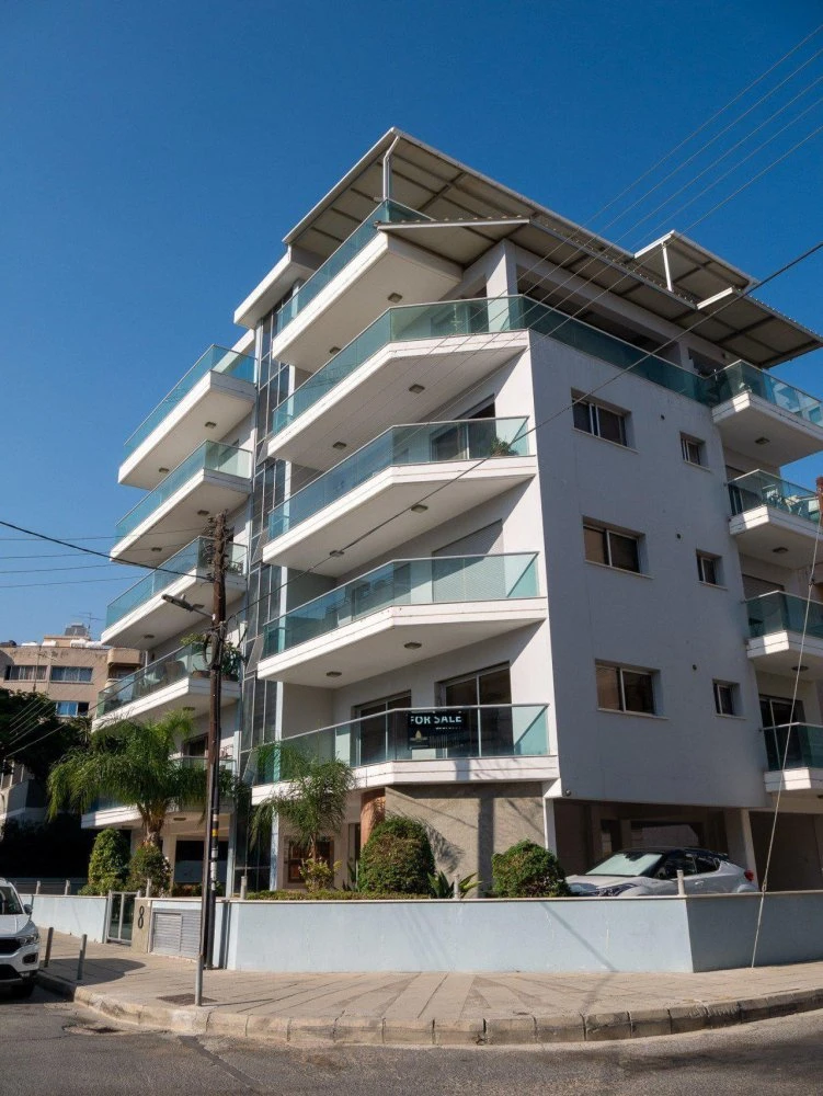 Резиденция в 50 метрах от пляжа, Неаполис, Кипр