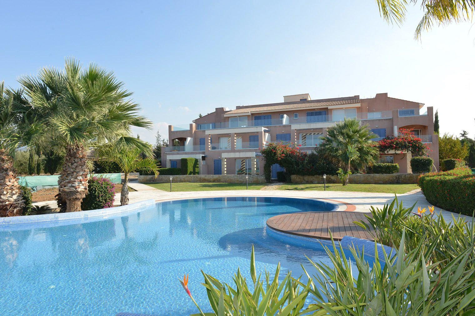 Меблированные апартаменты и виллы рядом с гольф-клубом и природным парком, Полис, Кипр