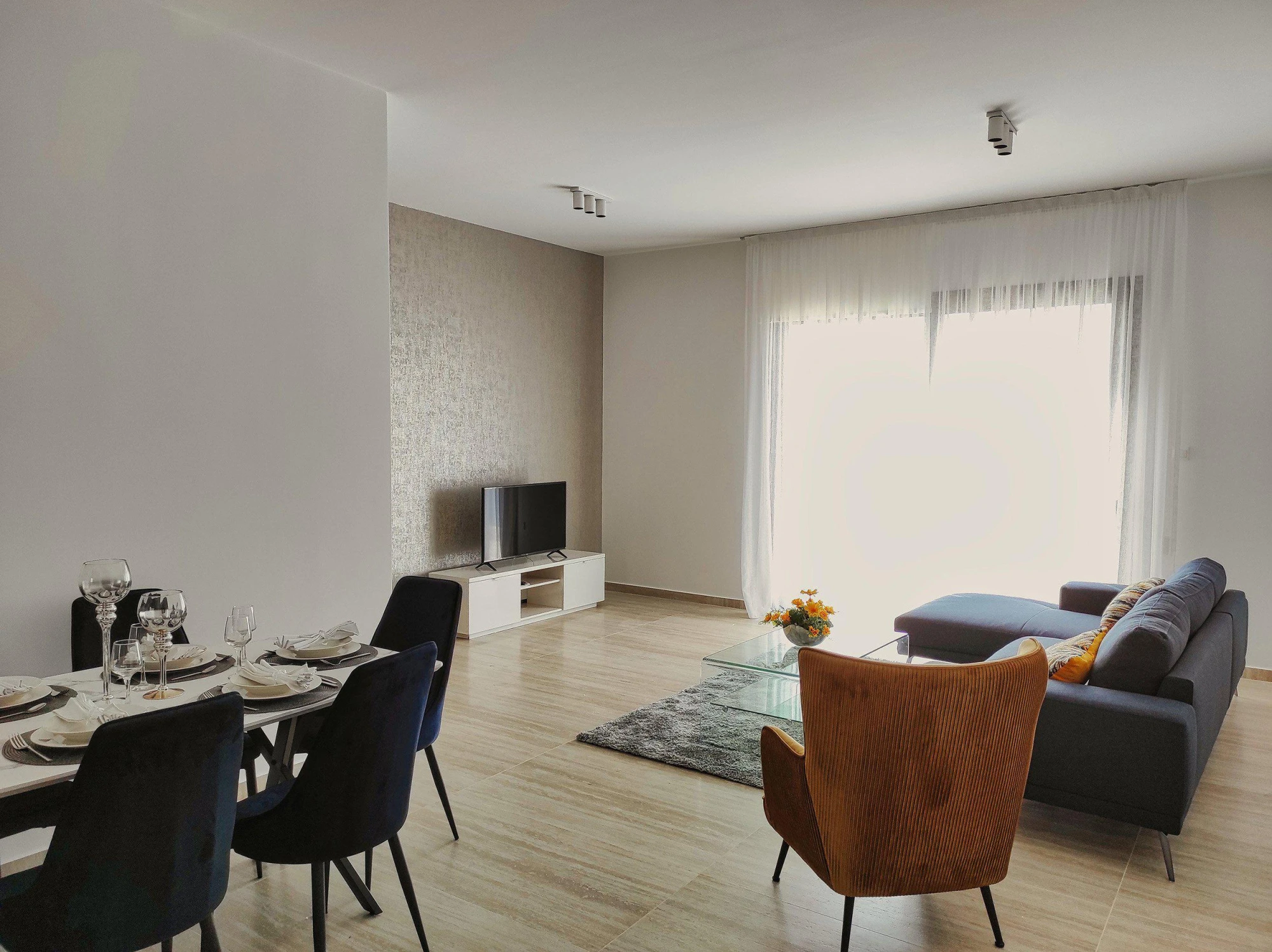 Закрытая резиденция с бассейном и видом на море в 200 метрах от пляжа, Лимассол, Кипр