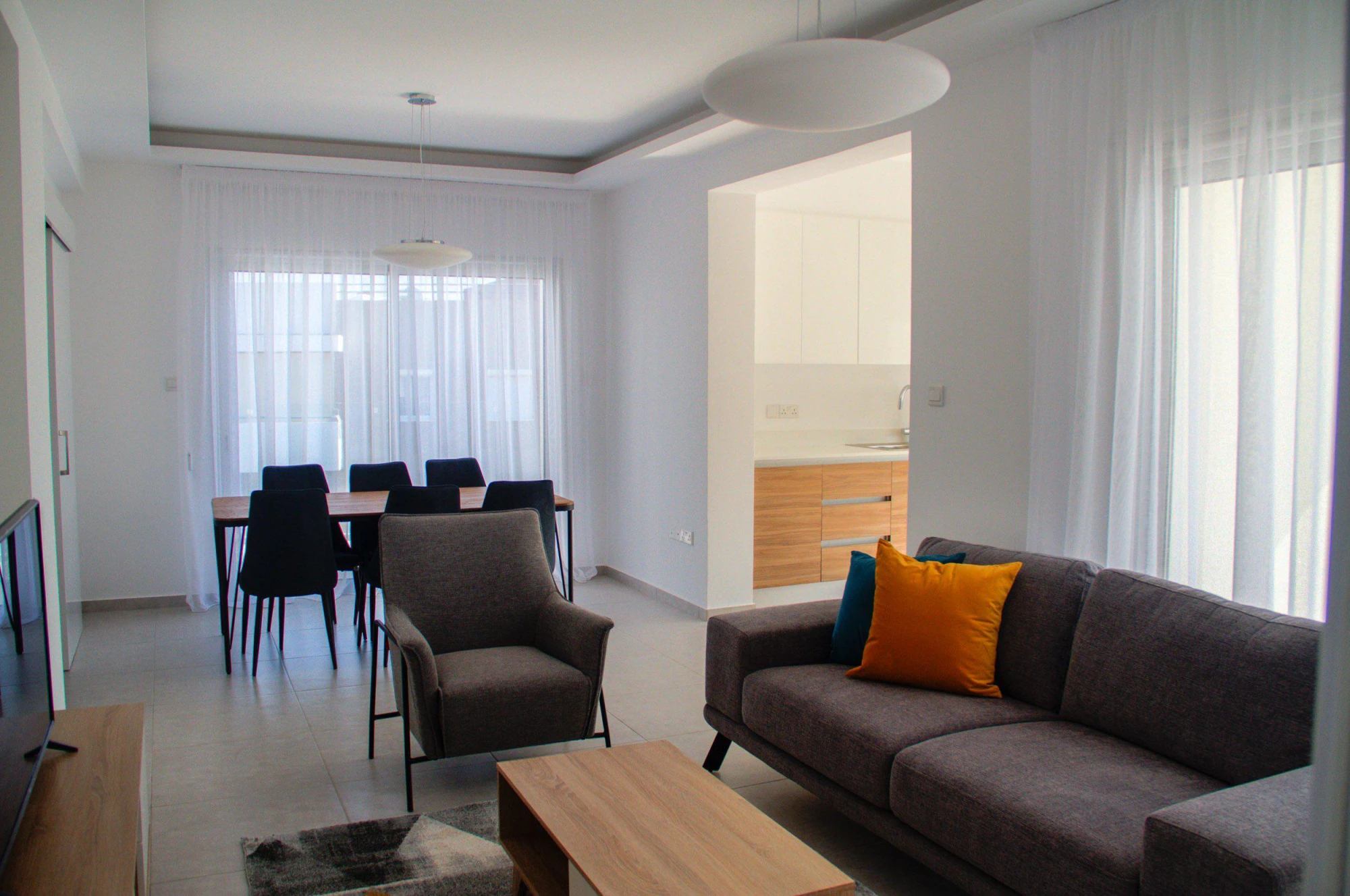 Новая малоэтажная резиденция рядом с причалом для яхт, Лимассол, Кипр