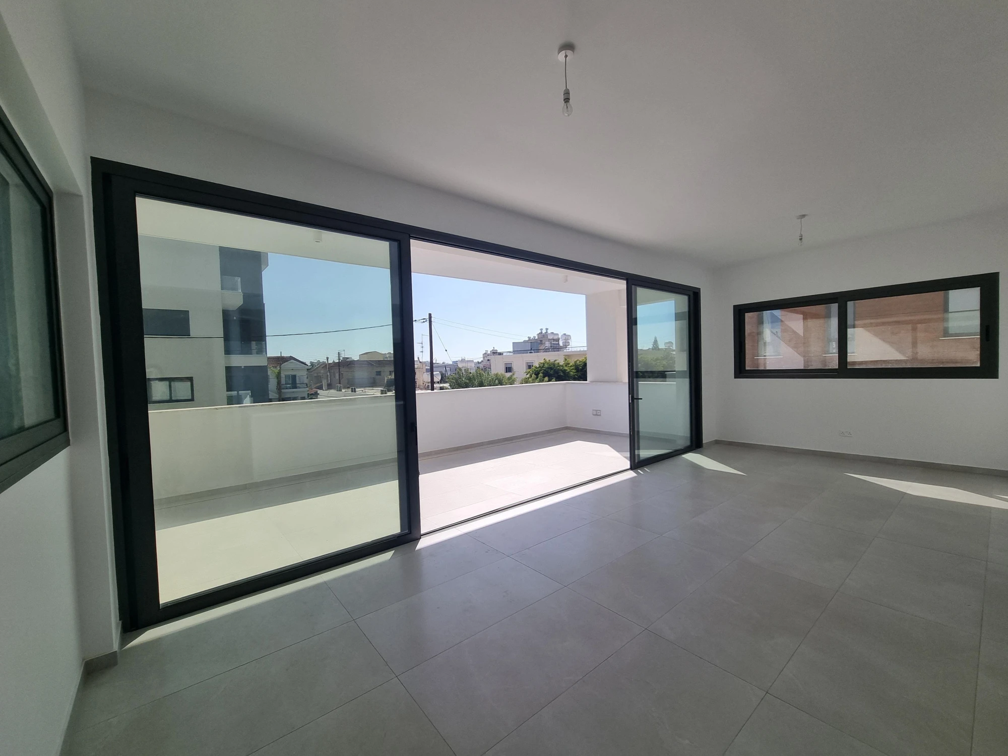 Современная резиденция в 700 метрах от пляжа, в центре Лимассола, Кипр